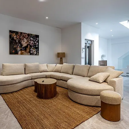 Campana Garden Villa *